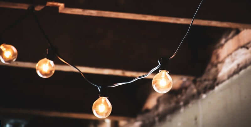 a string of working light bulbs